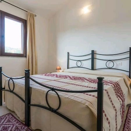 Il Girasole Bed & Breakfast Domus De Maria Exterior foto