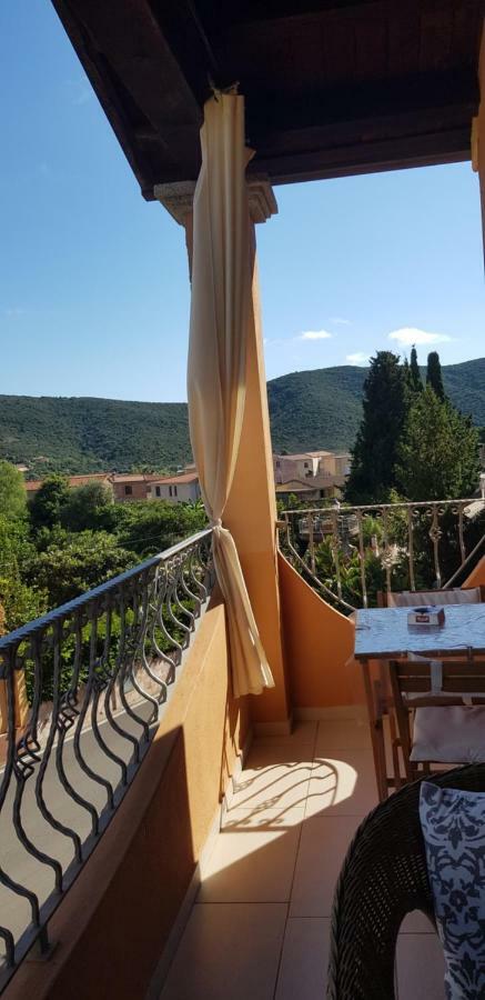 Il Girasole Bed & Breakfast Domus De Maria Exterior foto